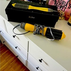 Drybar-dryer brush